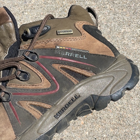 Merrell waterproof hiking boots - Picture 3 of 7